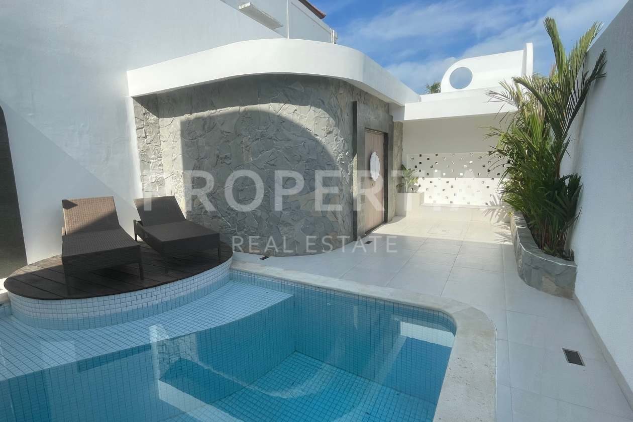 Modern Tropical Villa In Melasti