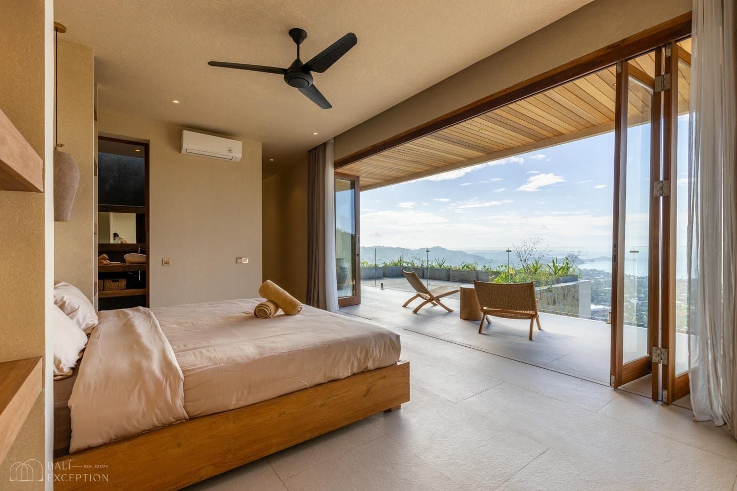 Offplan Panoramic Ocean View 1 Bedroom Boutique Villa for Sale Leasehold in Lombok Be-3001