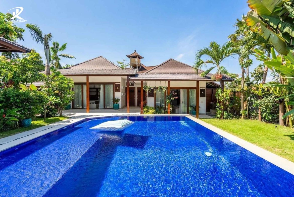 Beautiful 5 Bedroom Villa for Sale Leasehold in Bali Umalas