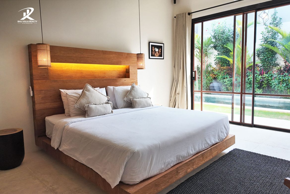 Elegant 3 Bedroom Villa for Sale Leasehold in Bali Umalas
