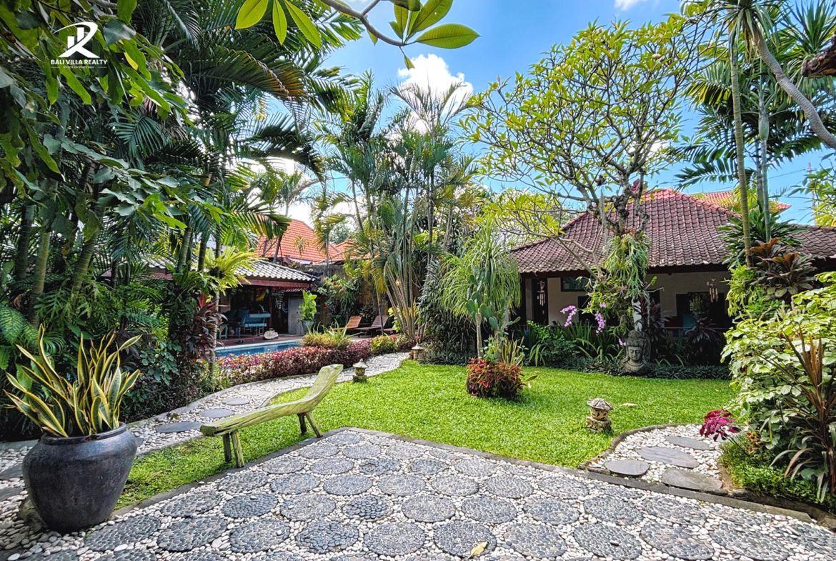 Authentic 4BR Balinese Sanctuary for Freehold in Prime Location Seminyak