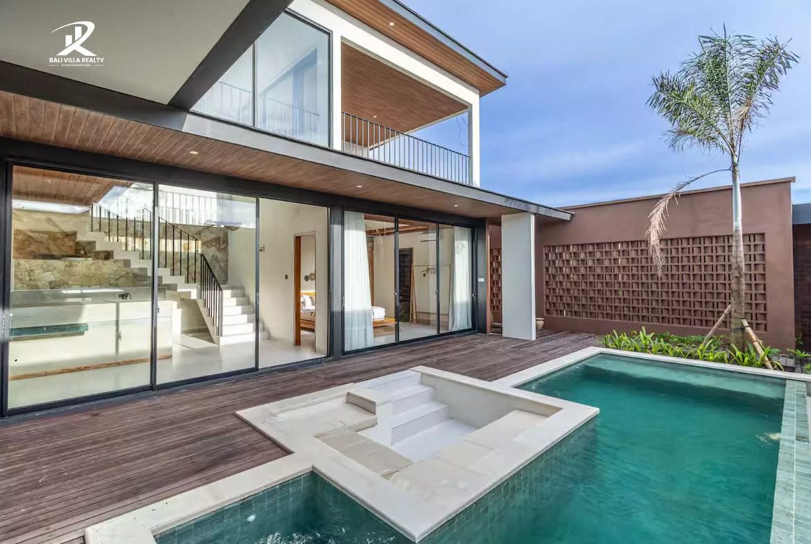 Modern 3BR Luxury Villa in Kerobokan – Prime Leasehold Investment Opportunity