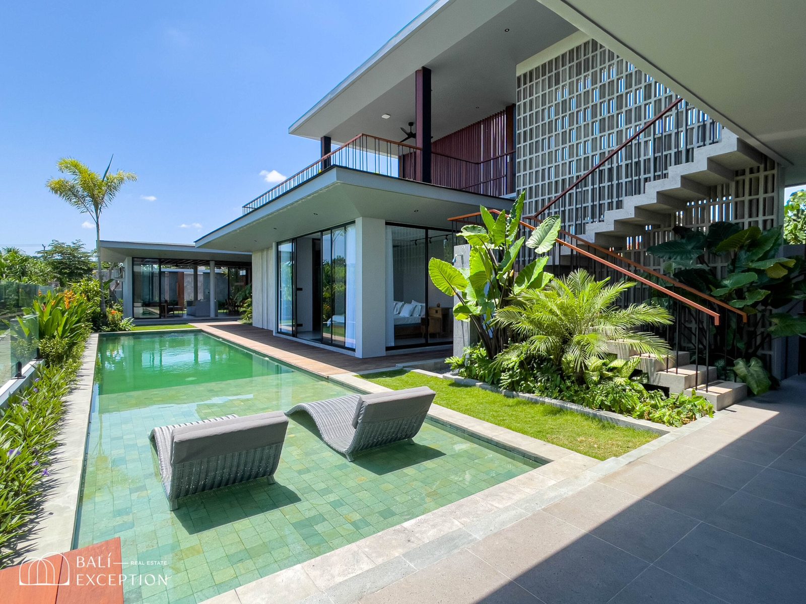 Sleek Modern Design 4 Bedroom for Sale Leasehold in Tumbak Bayuh Be-1341