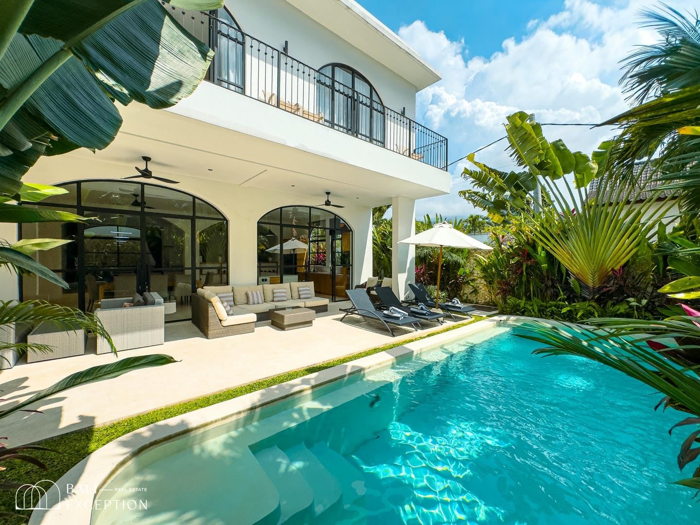 Prime Location 5 Bedroom Villa for Sale Leasehold in Canggu Berawa Be-1847
