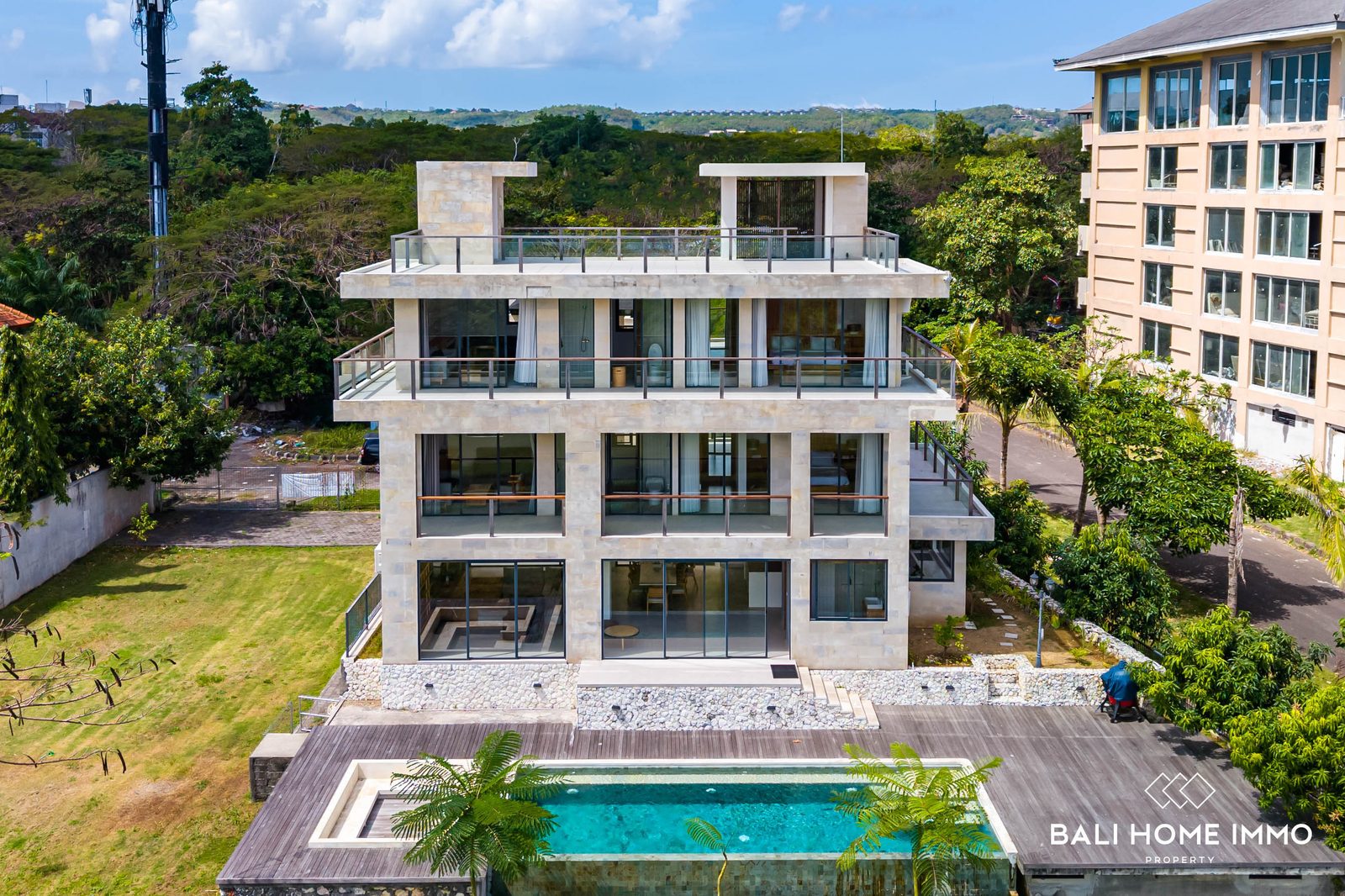 Luxury 4 Br Ocean View Villa for Sale in Exclusive Estate in Bingin - Rf8080