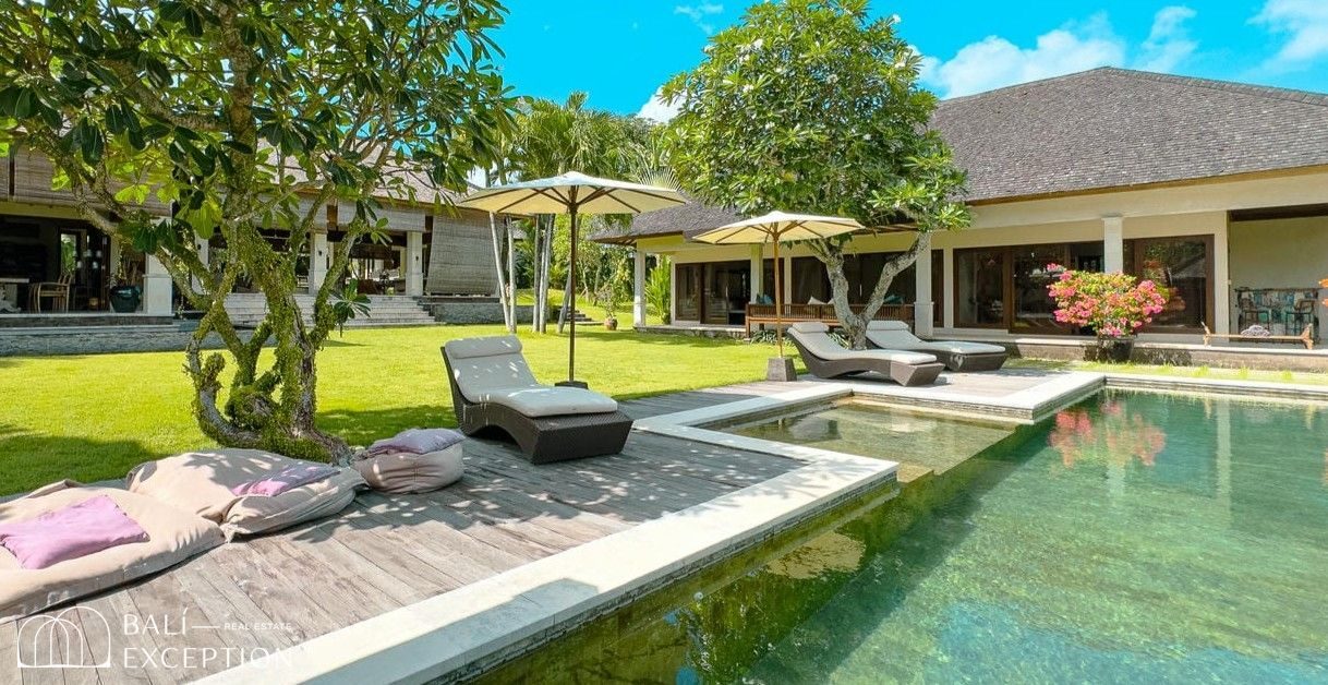 Ready Now 5 Bedroom Villa for Sale Freehold in Berawa Be-3027