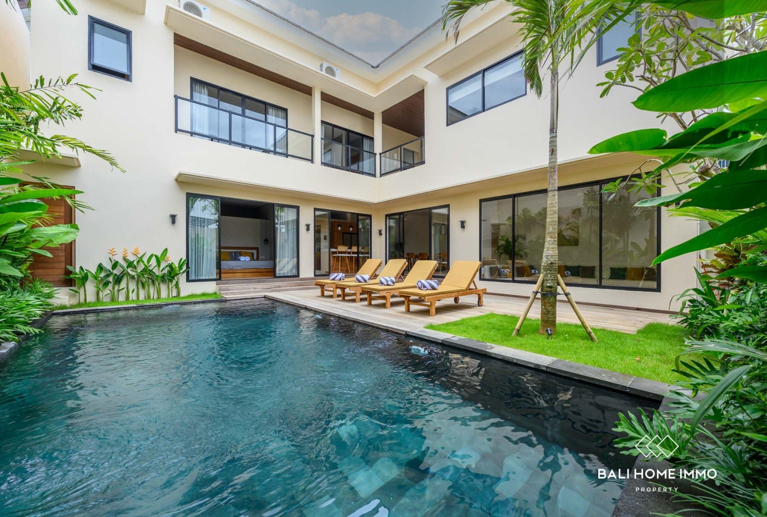 Modern 4 bedroom villa for sale and rental in Sanur Bali - RF10489B