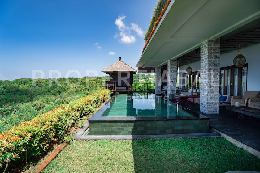 Modern Balinese Villa with Ocean View in Uluwatu