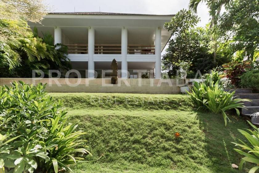 Luxurious Designed Villa in Prime Area of Pererenan