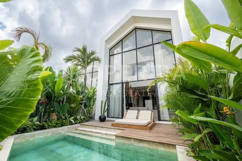 Modern Tropical Villa in Tumbak Bayuh