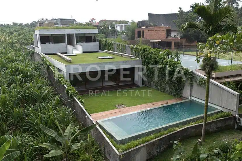 Exquisite Villa in Timeless Design in Tumbak Bayuh
