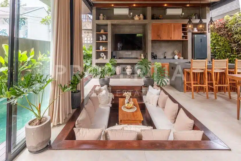 Gorgeous Modern Villa In Padonan