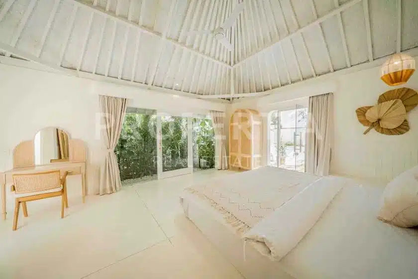 6-bedroom freehold villa in Canggu — photo 5 of 5