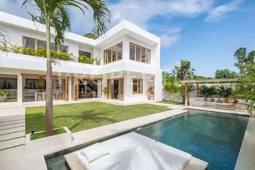 Mediterranean Tropical Elegance in Bingin