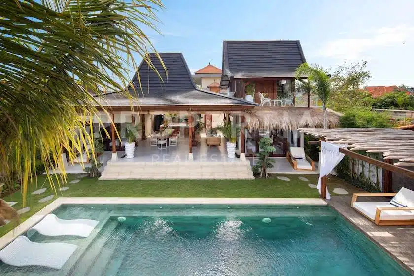 Timeless Tropical Villa in the Heart of Canggu
