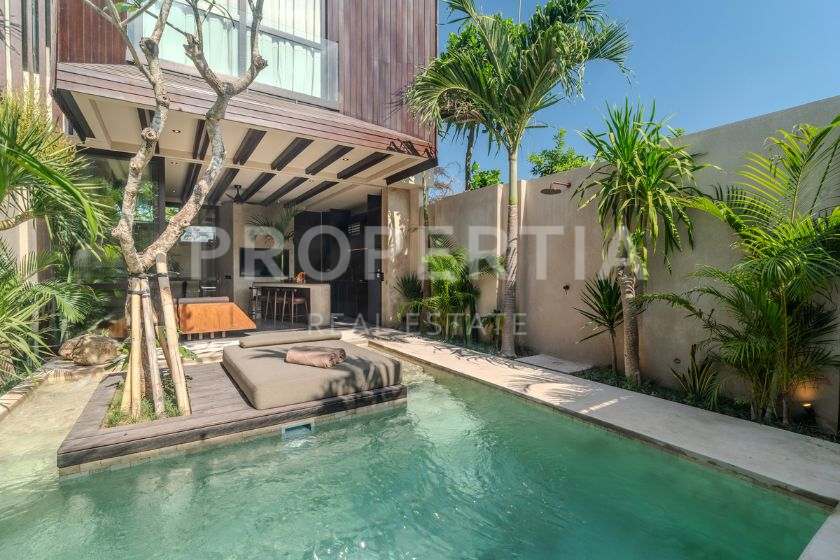 Stunning Modern 2 Bed Tropical Villas with Show Unit Ready in Prime Central Canggu