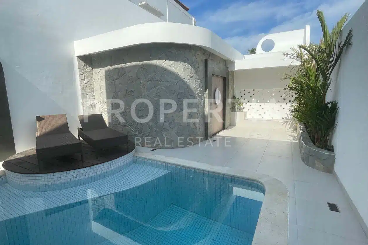 Modern Tropical Villa In Melasti