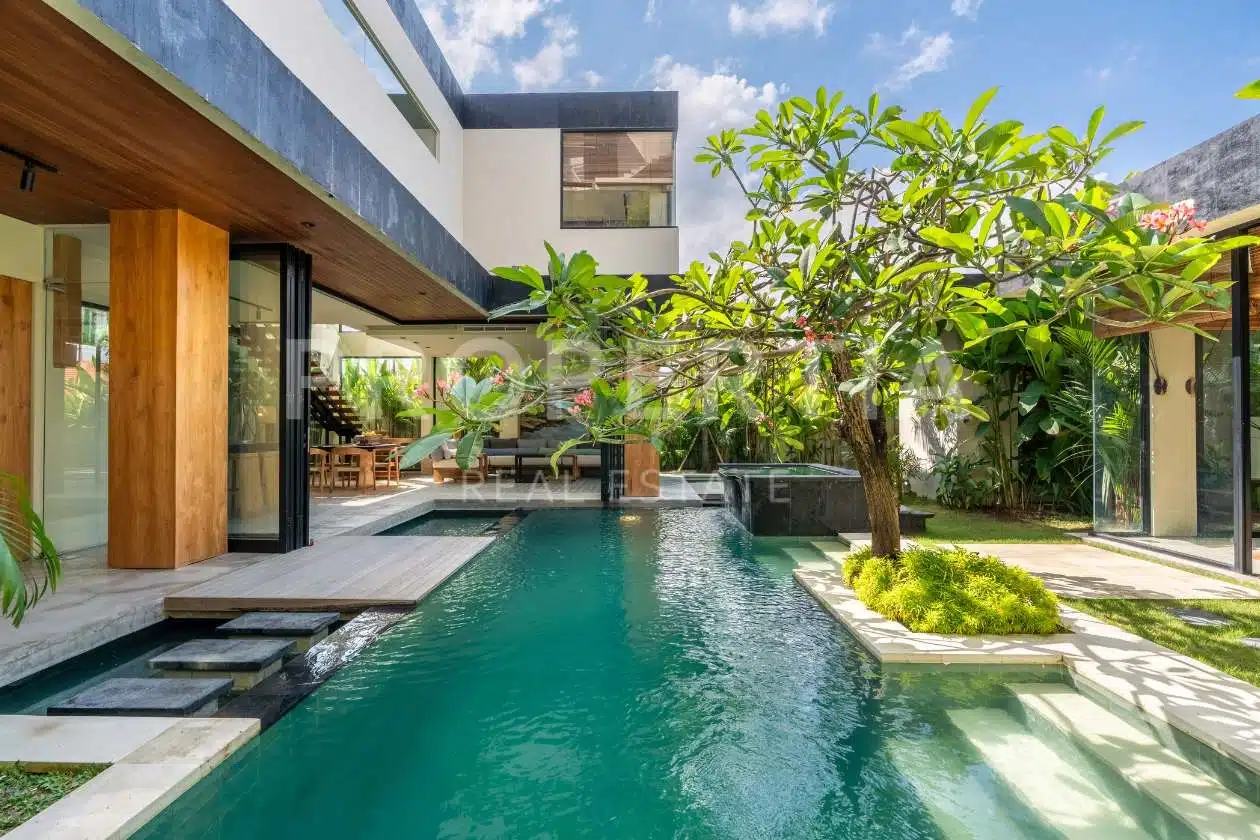 Beautiful 3-Bedroom Finished Villa Just Minutes from Seseh Beach