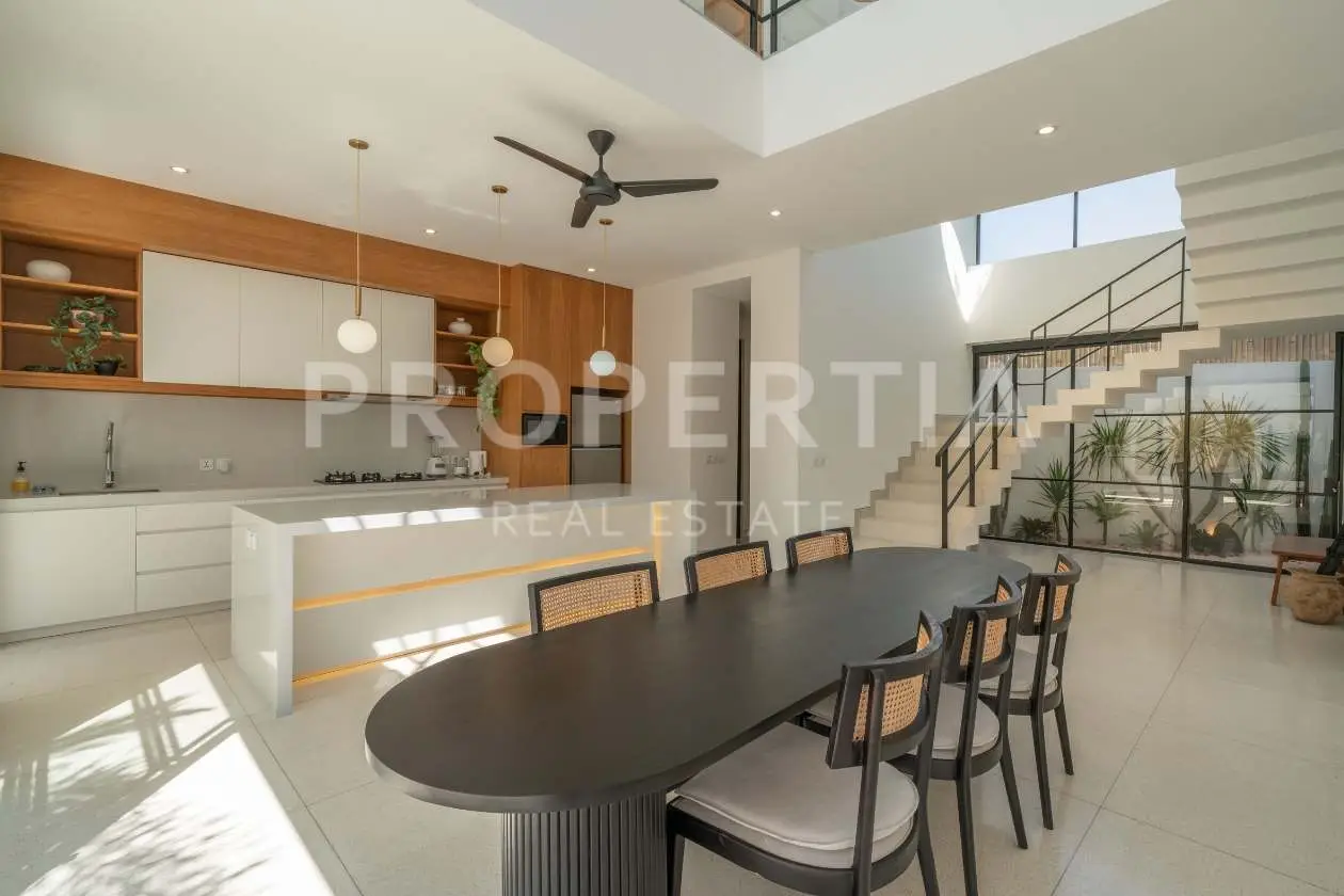 4-bedroom freehold villa in Canggu — photo 4 of 5