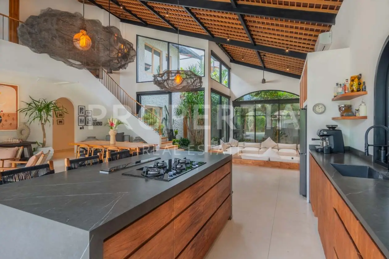4-bedroom freehold villa in Berawa — photo 5 of 5