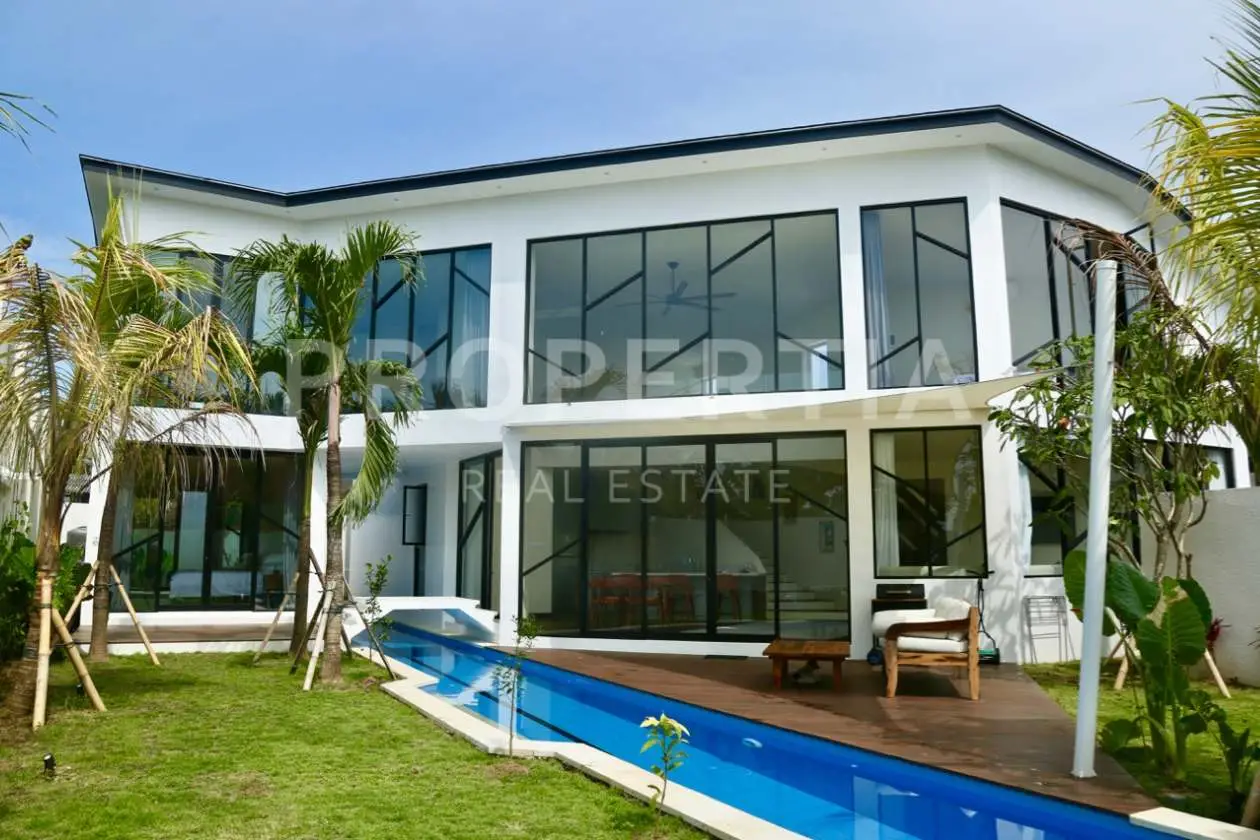 4-bedroom freehold villa in Seseh/Cemagi — photo 2 of 5