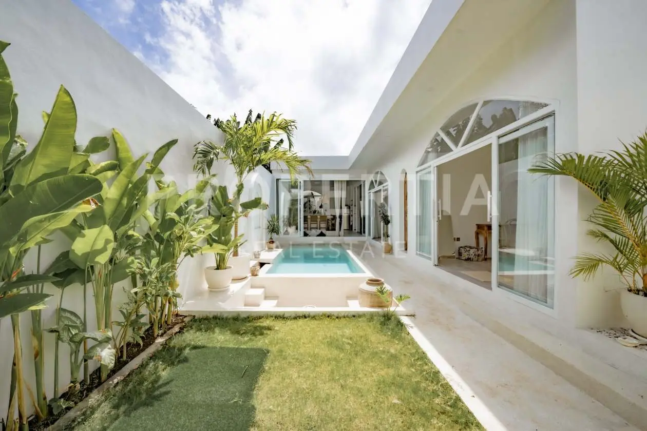 Stylish Tropical 3-Bedroom Villa in Prime Nyang Nyang