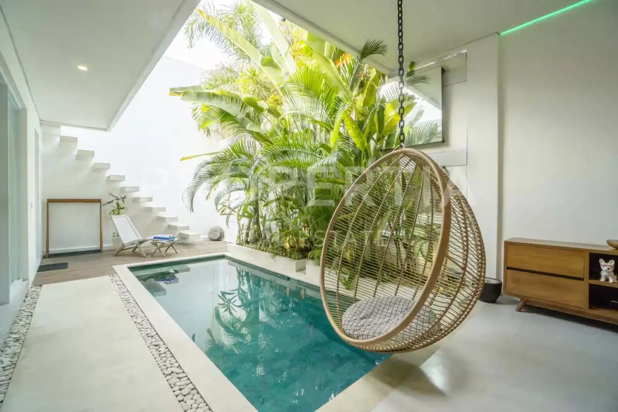 Modern Tropical 2-Bedroom Villa in Padonan