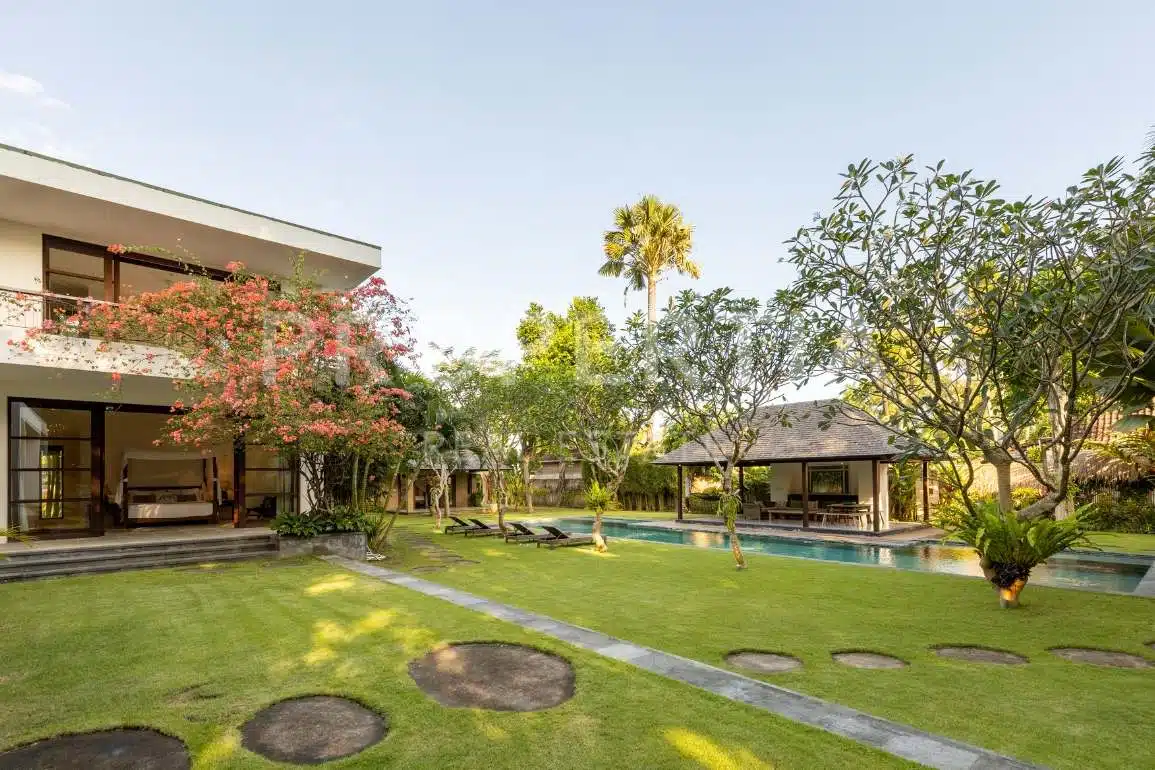 4-bedroom freehold villa in Seseh/Cemagi — photo 2 of 5
