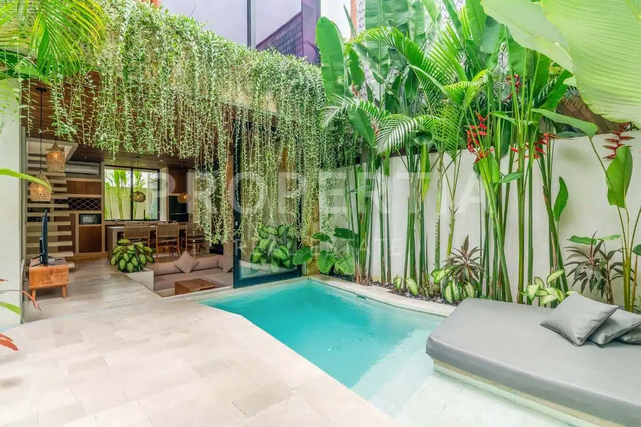 1-bedroom freehold villa in Canggu — photo 1 of 5