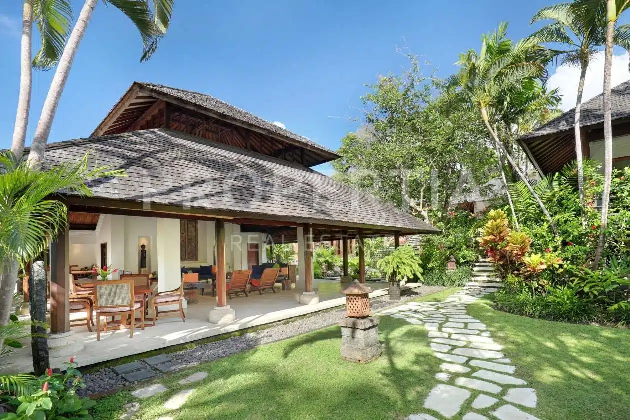 Charming Freehold Riverside Estate in Pererenan