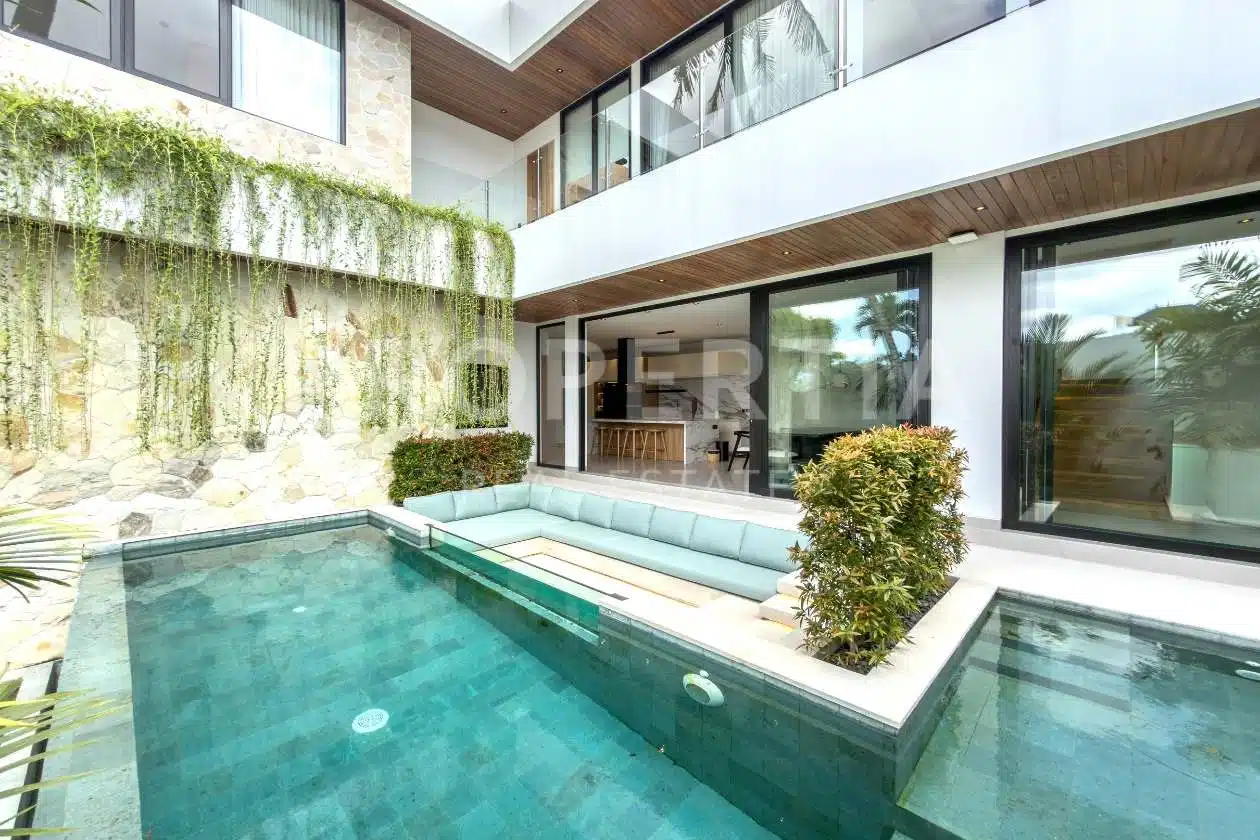 Contemporary Tropical Villa in Prime Tumbak Bayuh
