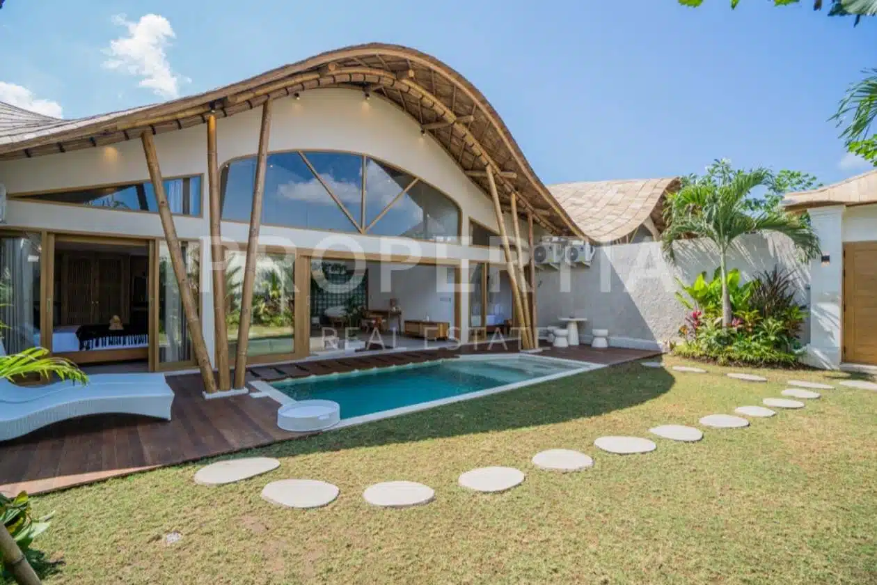 Turnkey Modern Bamboo-Inspired Villa in Canggu