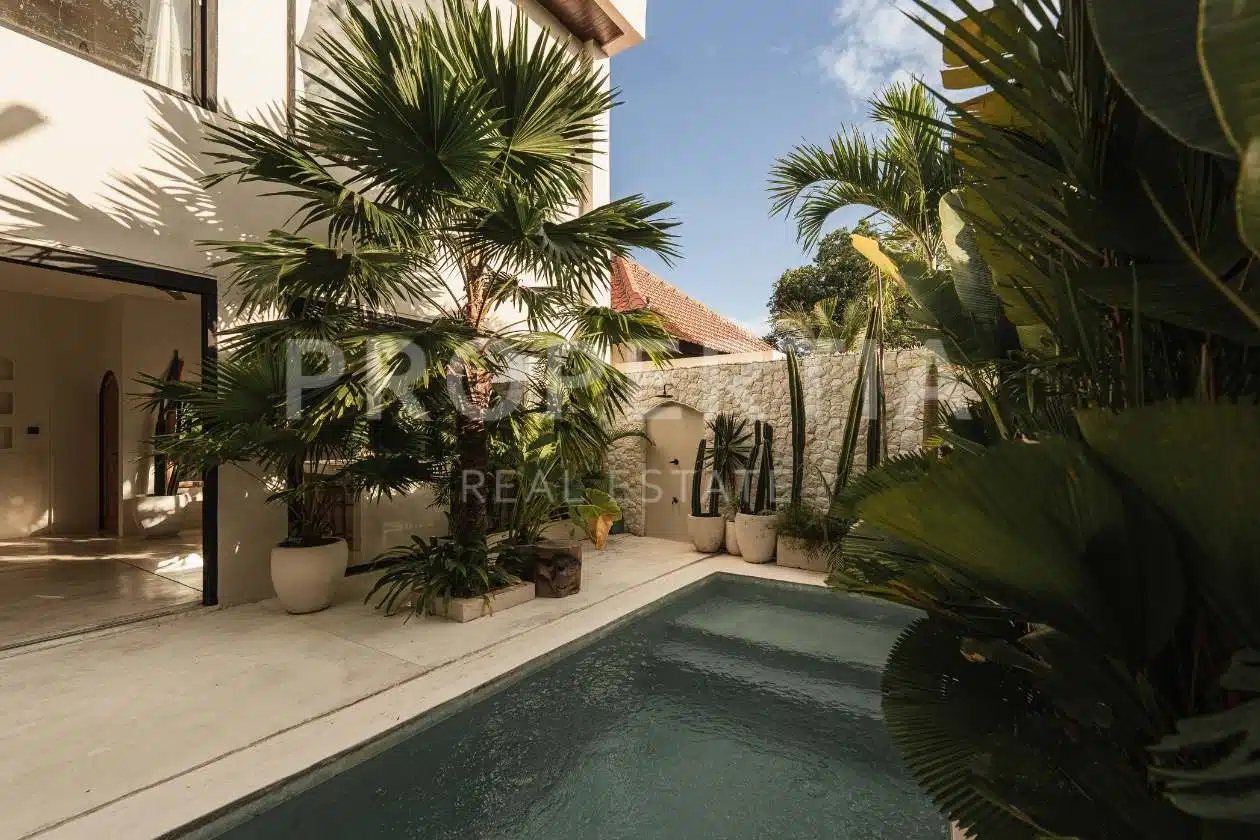 studio leasehold villa in Canggu — photo 1 of 5