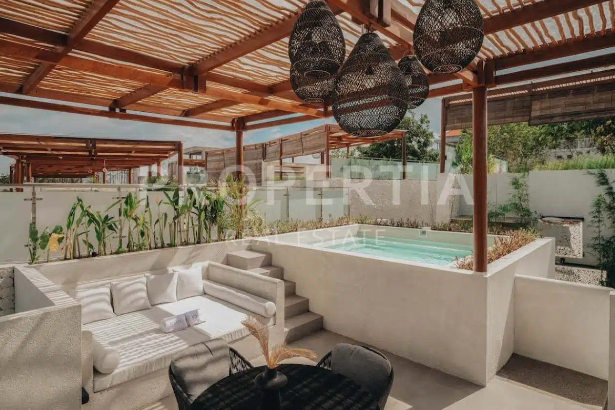 Stylish Tropical Villa with Rooftop in Prime Bingin