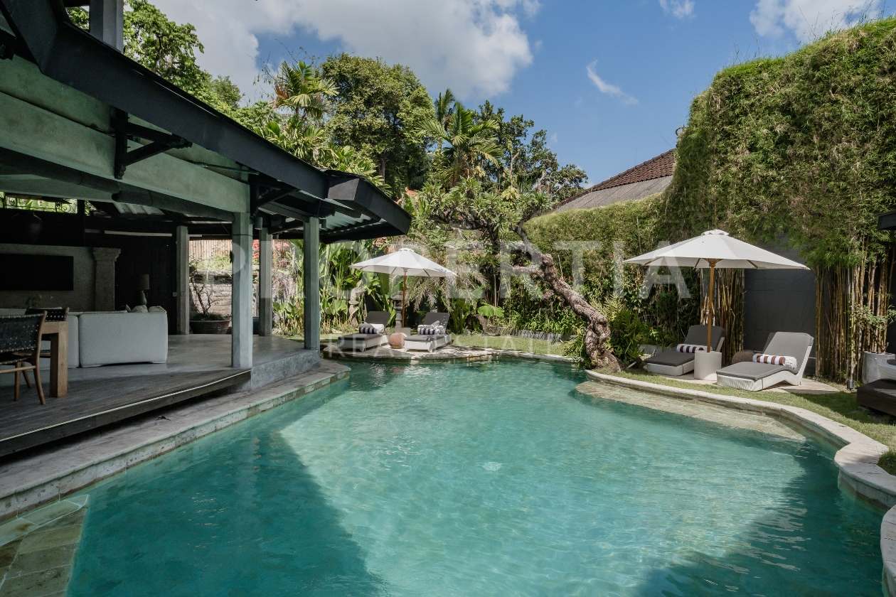 studio leasehold villa in Seminyak — photo 1 of 5