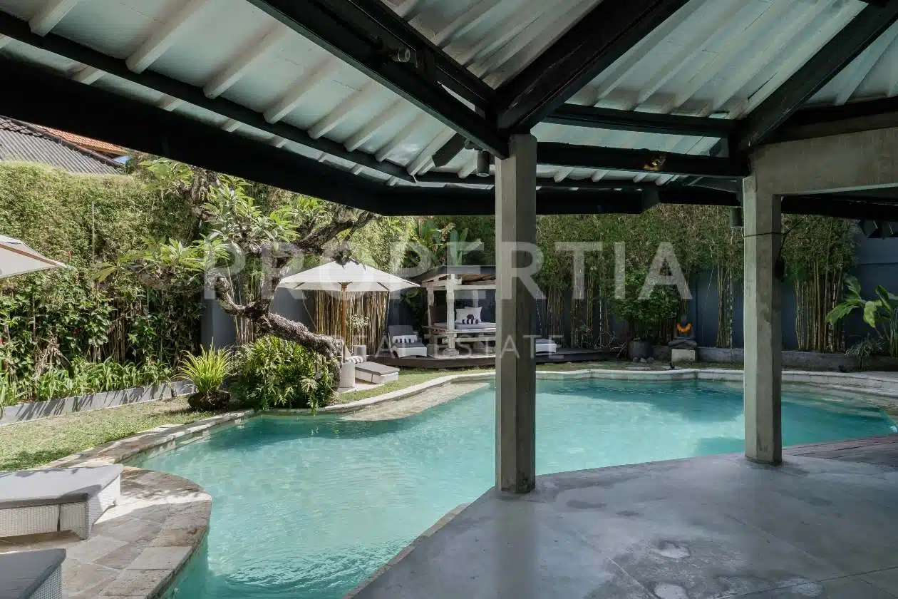 studio leasehold villa in Seminyak — photo 2 of 5