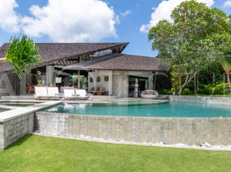 A Boutique 3 Bedroom Villa for Sale in the Heart of Seminyak