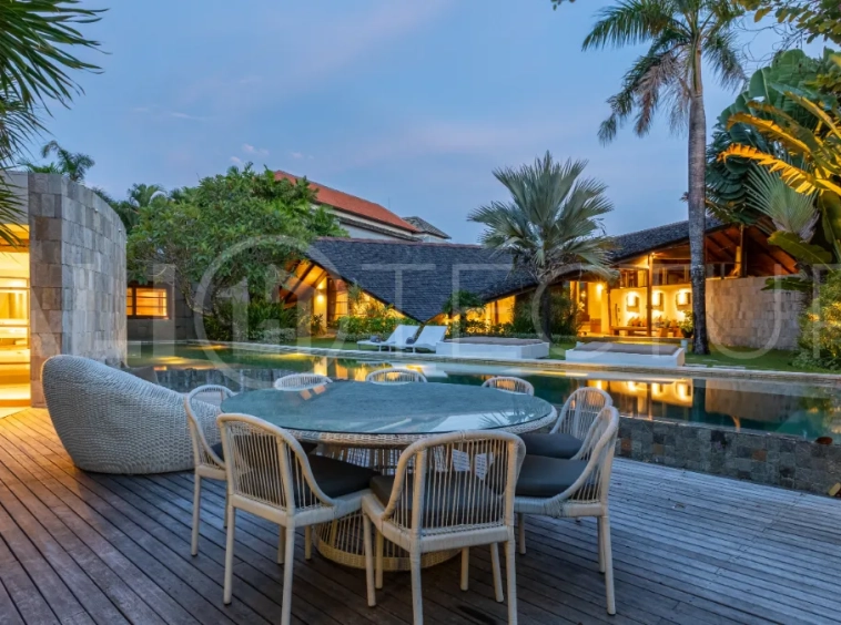 An Artistic 4 Bedroom Villa for Sale in Central Seminyak