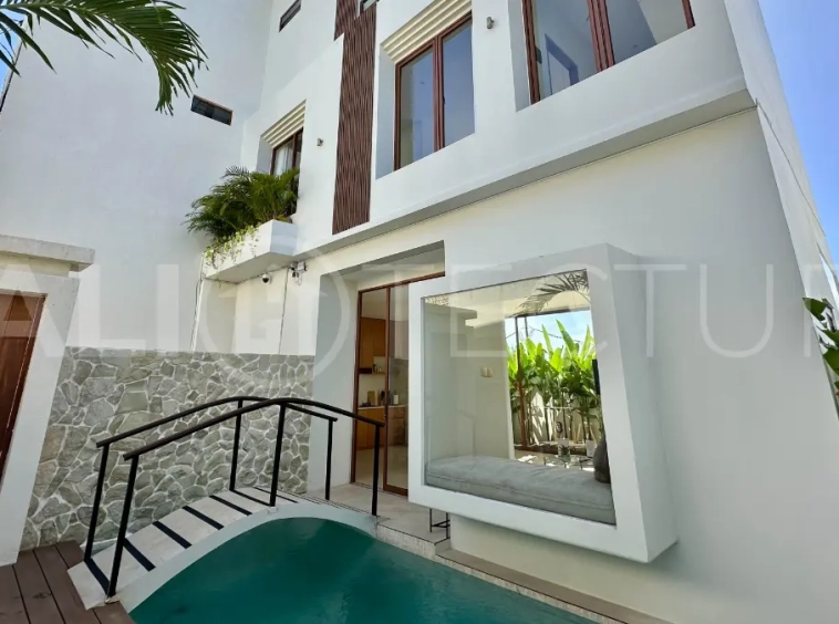 Modern Freehold Villa with Rooftop Sunset Views and Prime Uluwatu Access