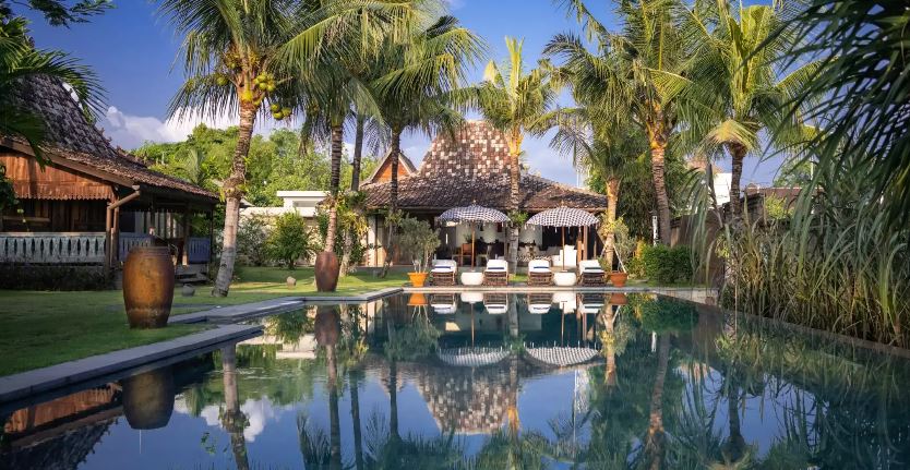 Exclusive 6-Bedroom Luxury Estate for Sale