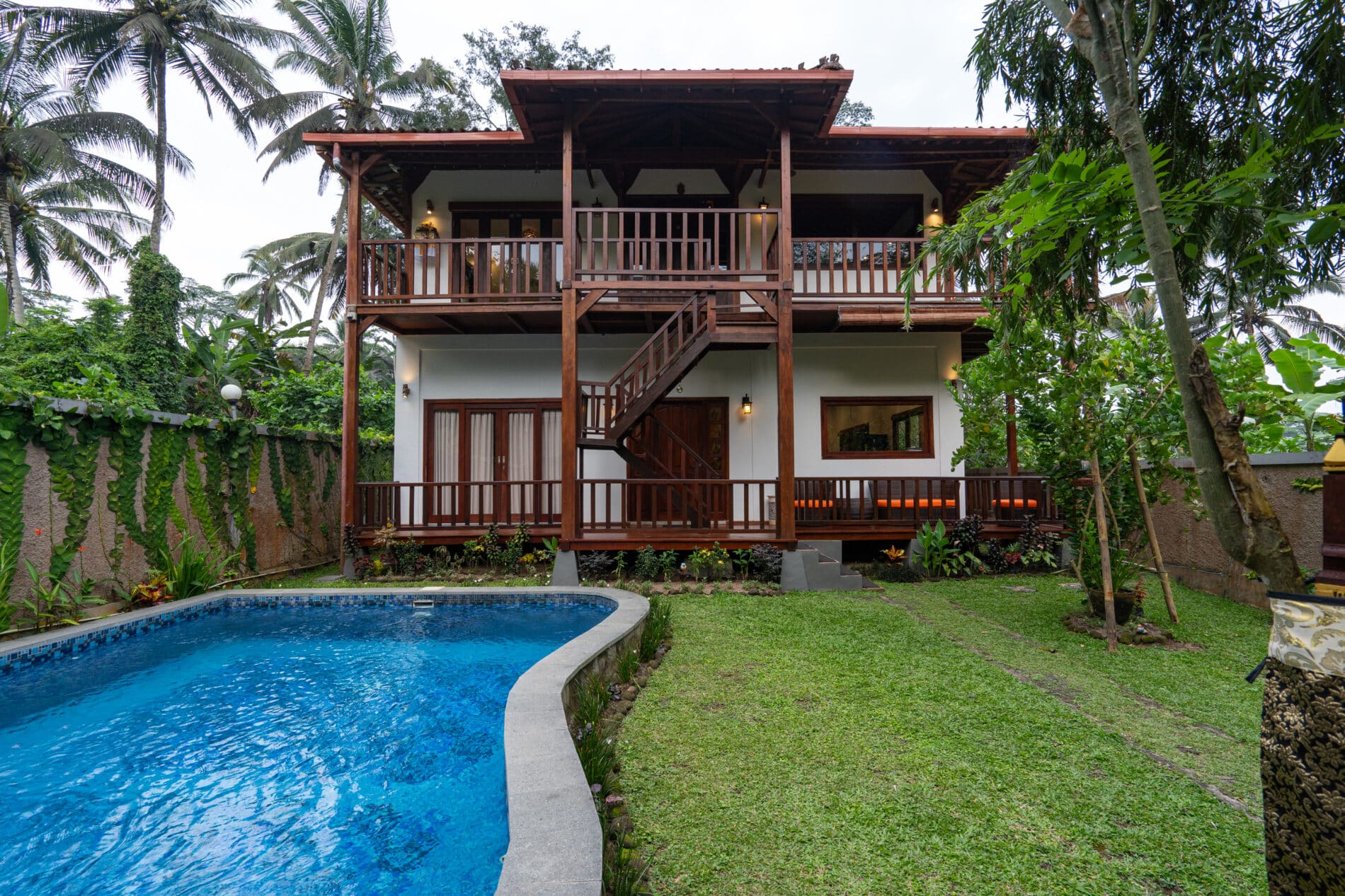 Spacious 6-Bedroom Freehold Villa with Jungle & Rice Field Views in Pejeng, Ubud