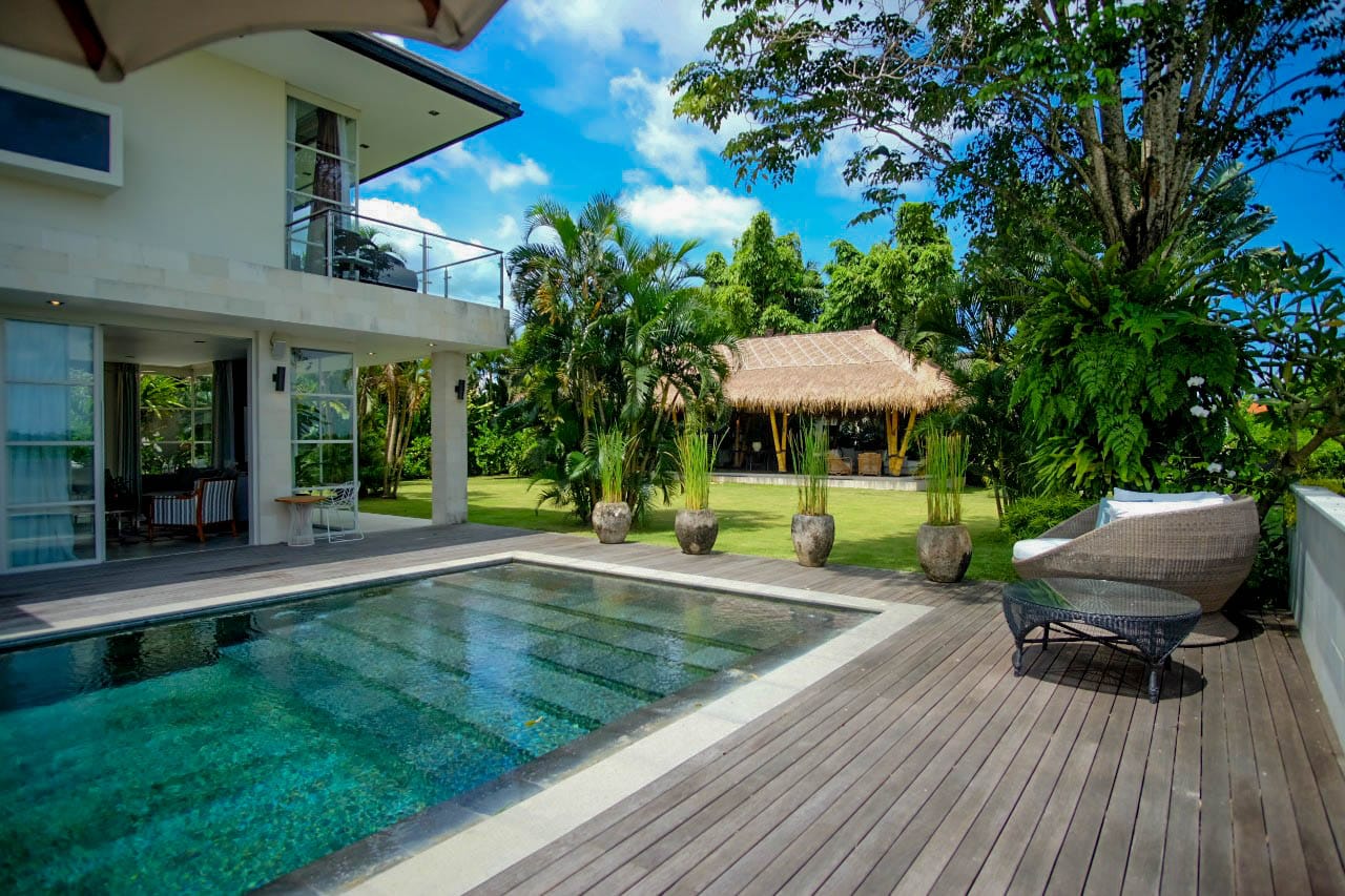 4 bedrooms villa in Seseh