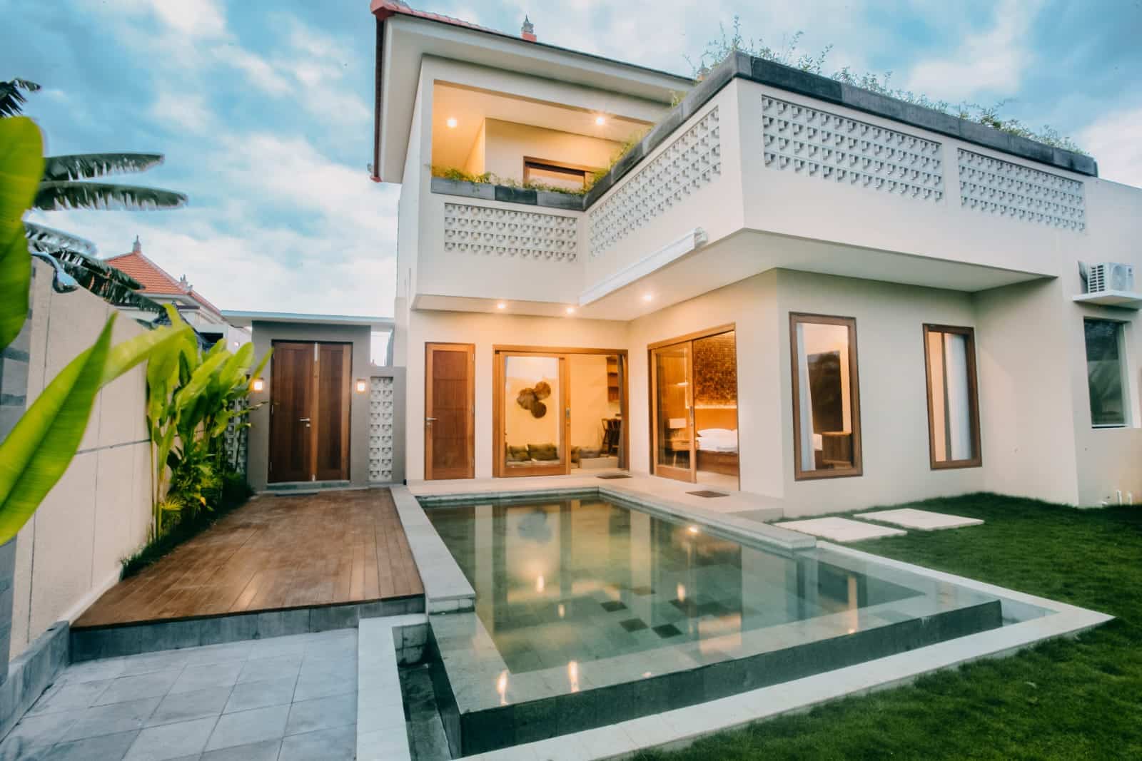 Modern 3-Bedroom Leasehold Villa