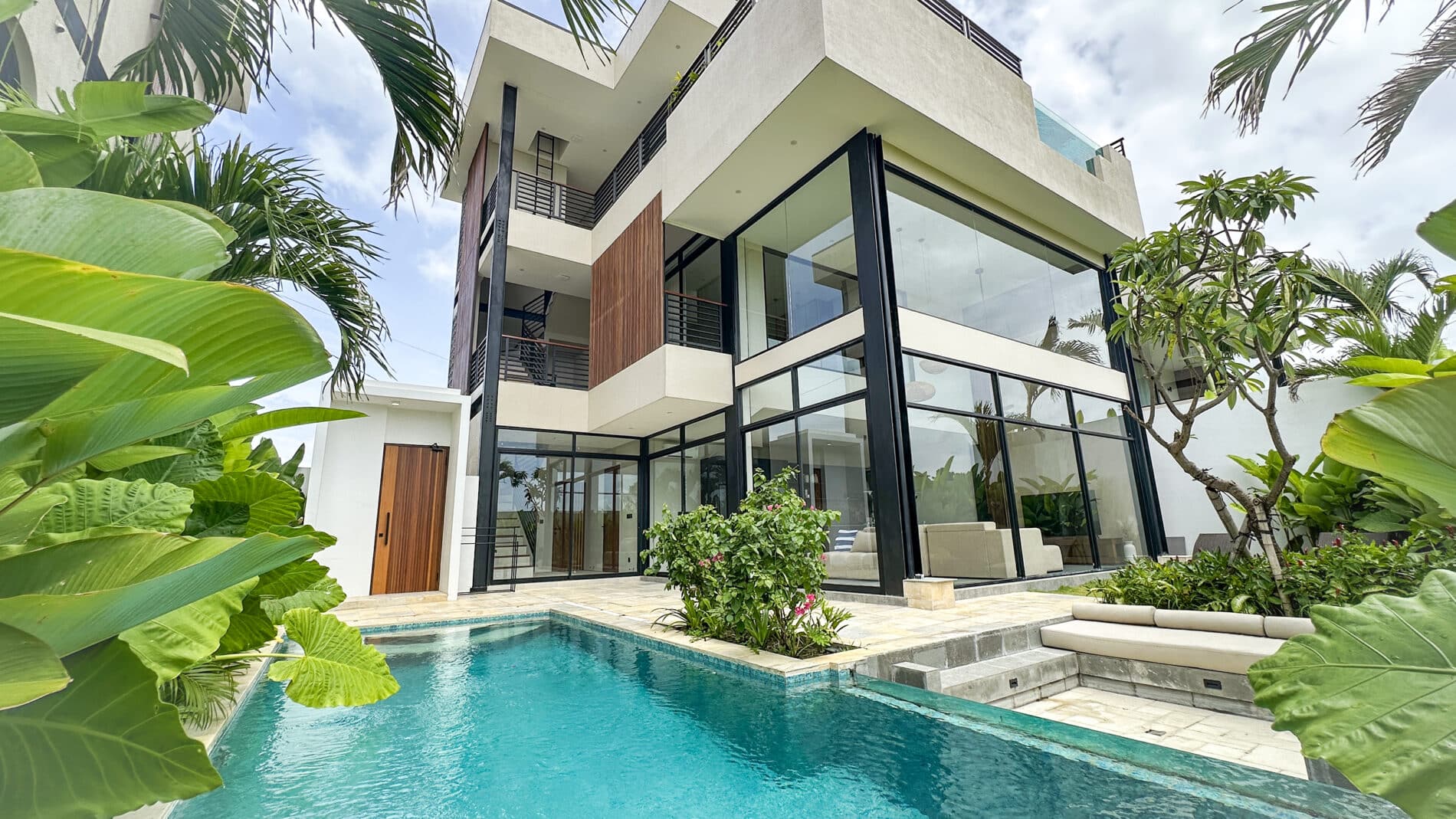 Best Quality Villa Close to the Beach with Ocean View