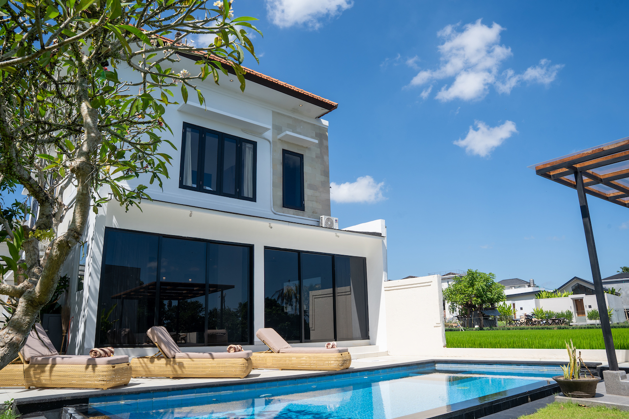 Modern 3-Bedroom Home with Rice Field Views in Tumbak Bayuh