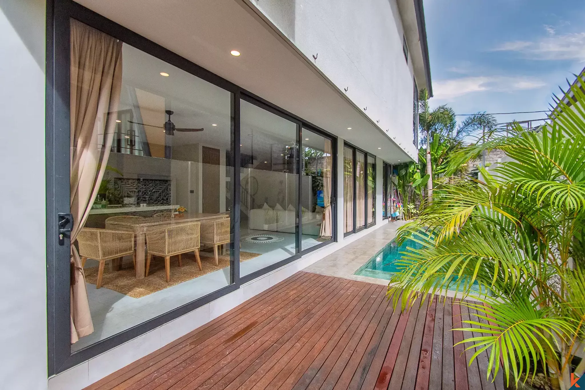 Modern Four Bedroom Long Leasehold Private Residence in Batu Bolong