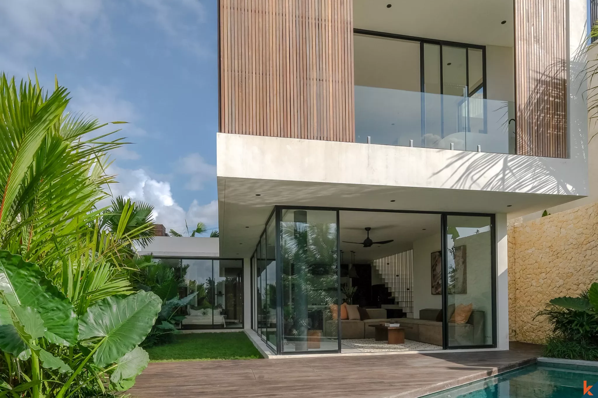 New modern freehold three bedroom villa in Nyanyi Beach