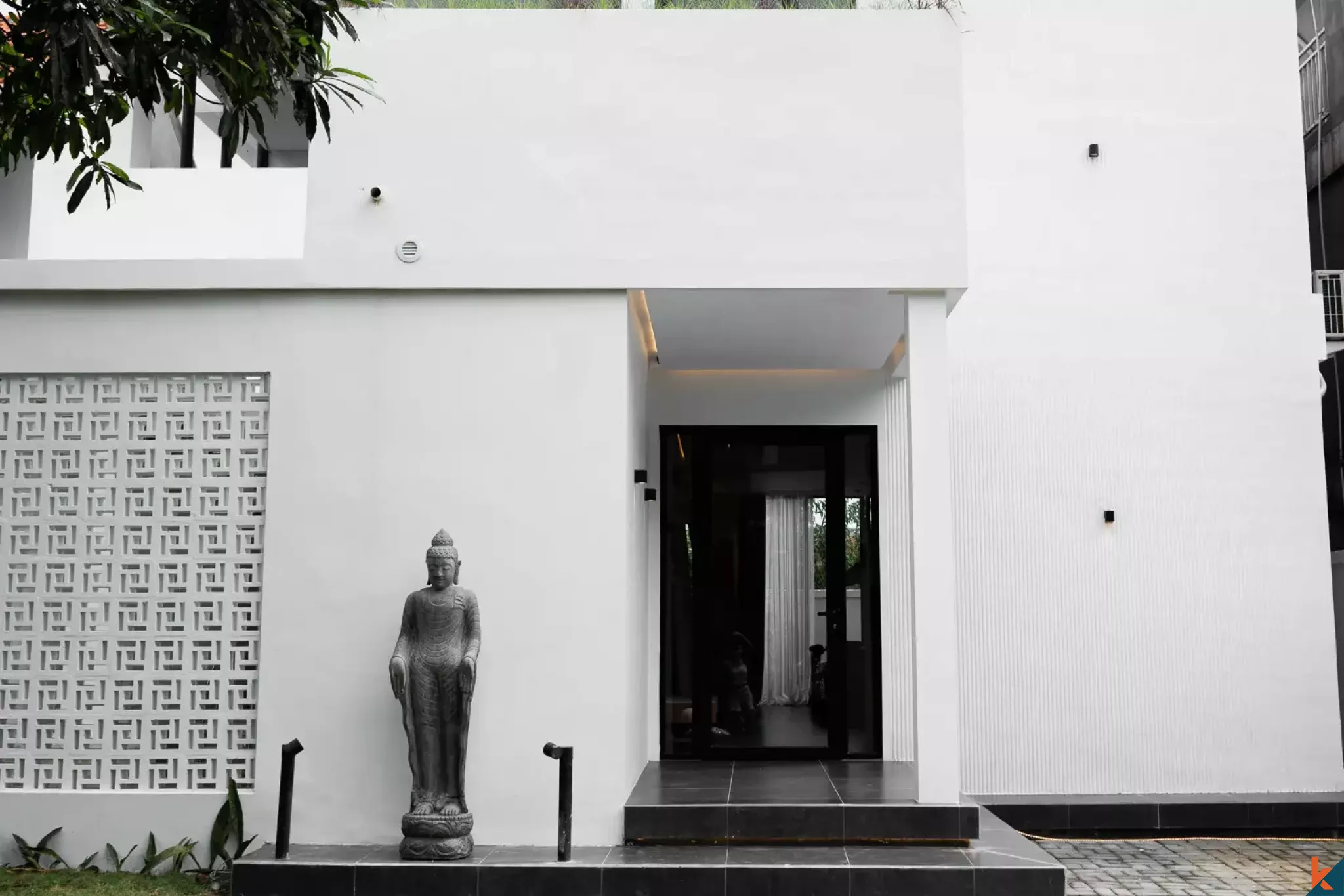 Modern three bedroom freehold real estate for sale in exclusive residential area of Pecatu