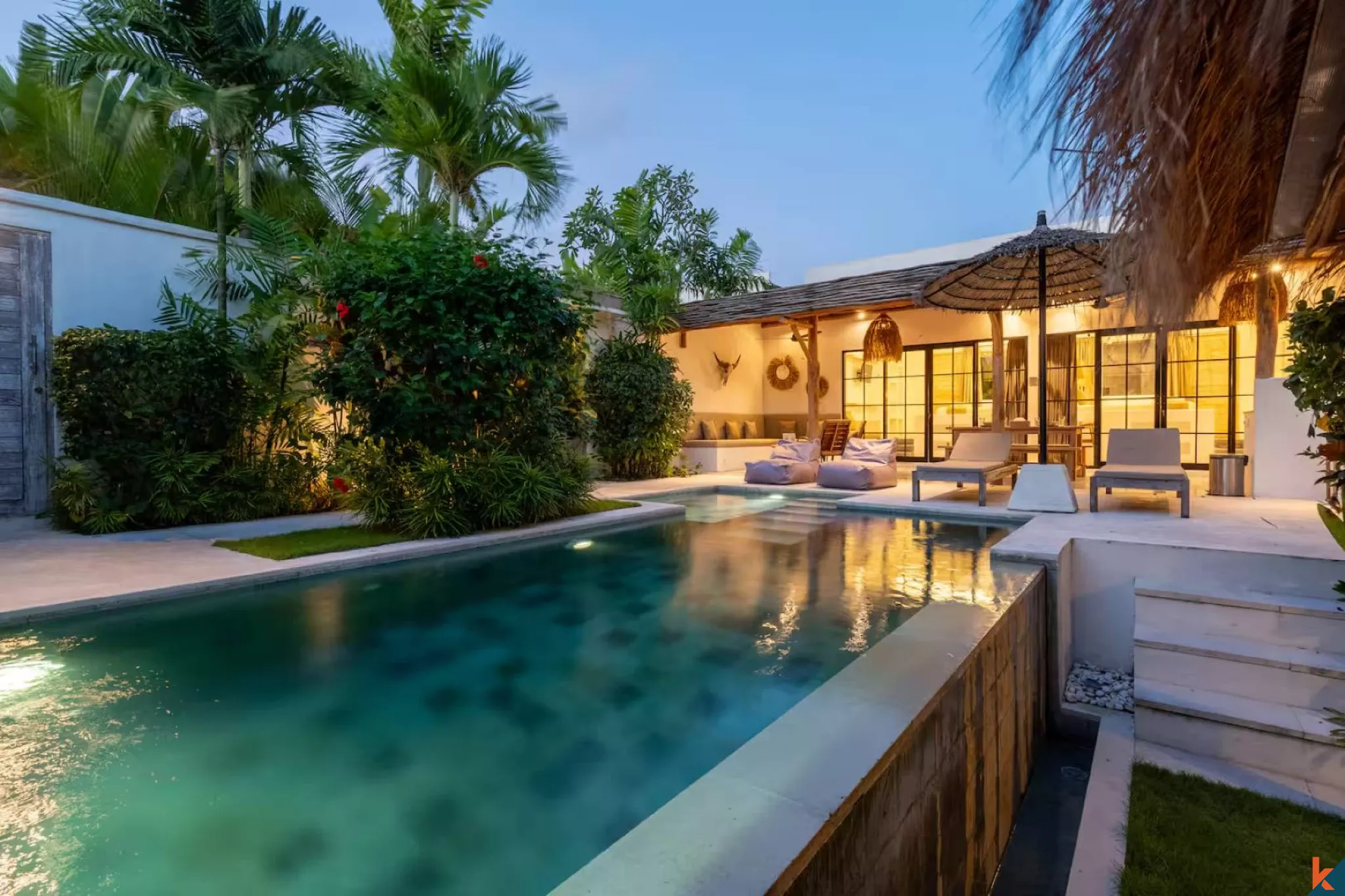 Modern Tropical Twin Villas Close to the Beach for Lease in Nyanyi