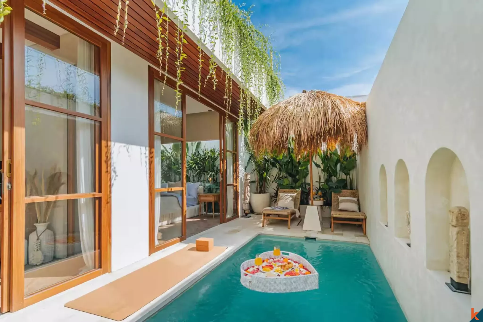 Tropical Haven One Bedroom Leasehold Villa Walking Distance to the Beach in Canggu